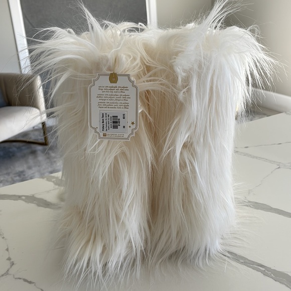 White Faux Fur booties - Picture 3 of 6